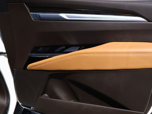 Certified 2025 Cadillac Escalade Premium Luxury w/ LPO, Floor Liner Package RWD image 23