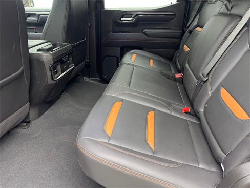 Used 2025 GMC Sierra 1500 AT4 image 35
