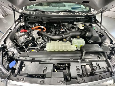 Used 2025 Ford F150 Platinum w/ Equipment Group 703A Plus image 19