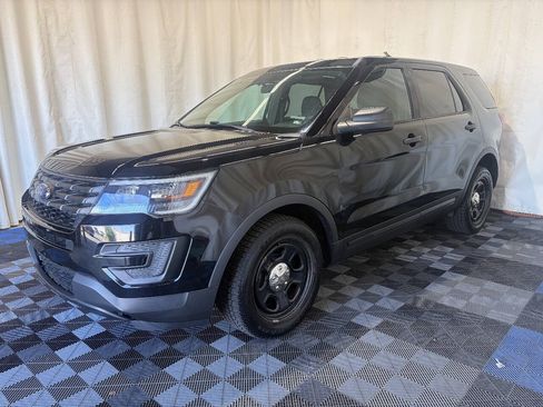 Used 2017 Ford Explorer 4WD Police Interceptor image 2