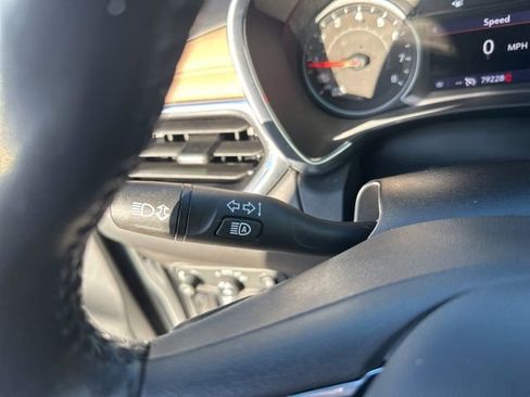 Used 2022 Chevrolet Equinox Premier AWD/4WD image 22