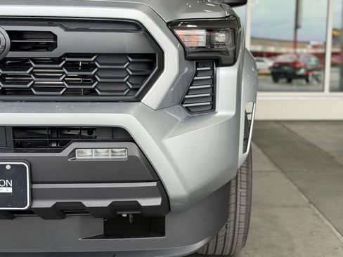 New 2026 Toyota Tacoma TRD Sport AWD/4WD image 5