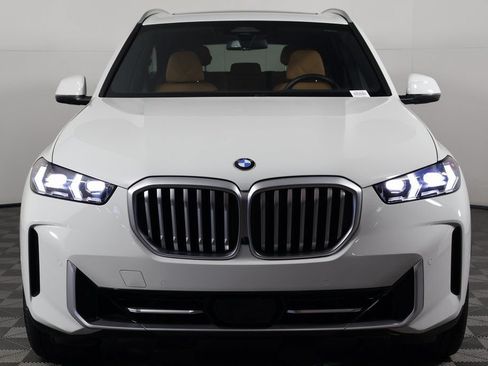 Certified 2024 BMW X5 sDrive40i w/ Premium Package RWD image 2