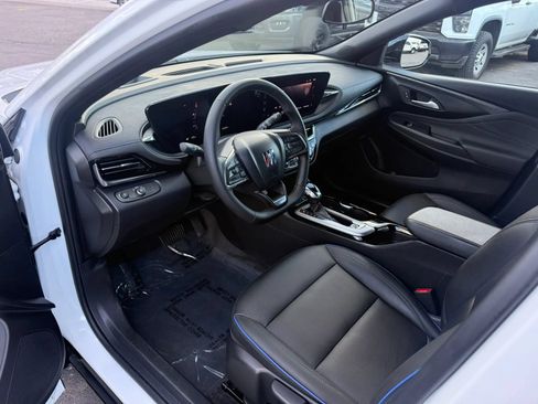 Used 2025 Buick Envista Sport Touring FWD image 17