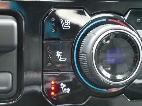 Used 2022 Chevrolet Silverado 1500 LTZ w/ LTZ Premium Package image 31