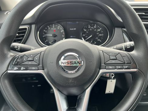 Used 2021 Nissan Rogue Sport S image 19