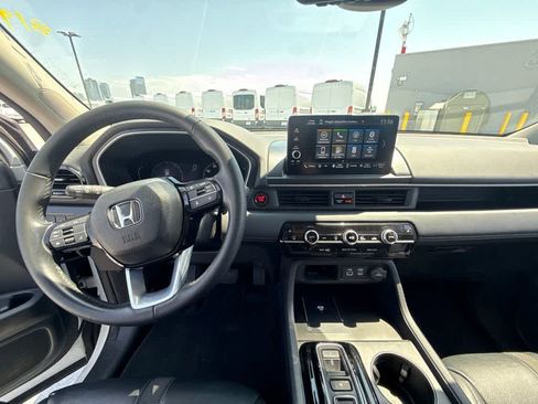 Used 2024 Honda Pilot EX-L image 11