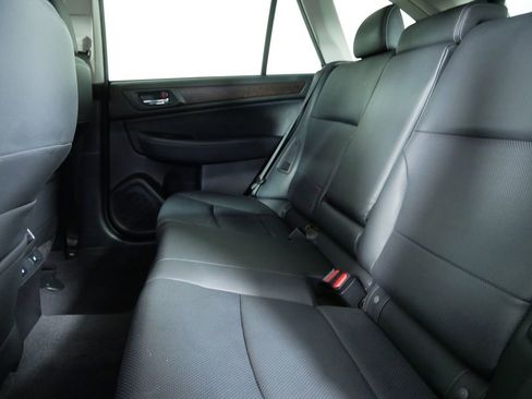 Used 2015 Subaru Outback 3.6R Limited image 13