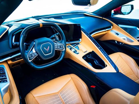 Used 2021 Chevrolet Corvette Stingray Premium Conv w/ Z51 Performance Package RWD image 26