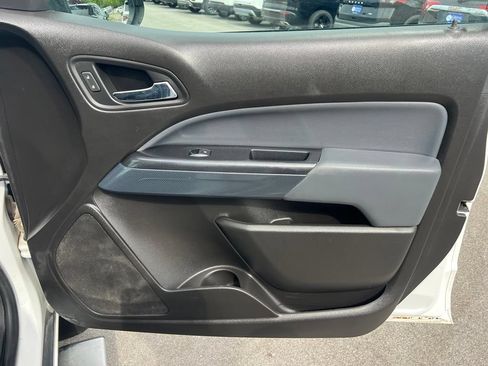 Used 2017 Chevrolet Colorado Z71 AWD/4WD image 23