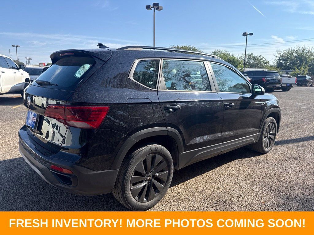 Used 2023 Volkswagen Taos S FWD image 7