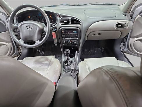 Used 2001 Oldsmobile Alero GL w/ Special Edition Pkg image 9