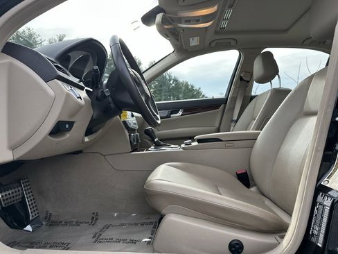 Used 2011 Mercedes-Benz C 300 4MATIC Sedan image 15