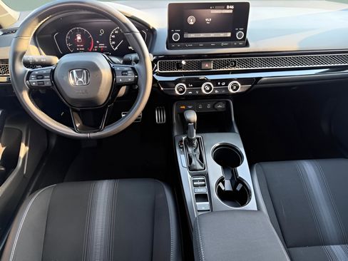 Used 2025 Honda Civic Sport image 14