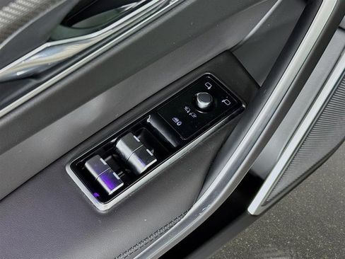 New 2026 Jaguar F-PACE SVR image 20