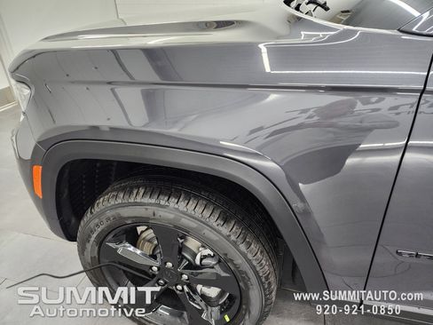 New 2025 Jeep Grand Cherokee L Limited w/ Black Appearance Package image 39