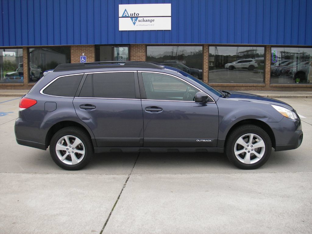 Used 2014 Subaru Outback 2.5i Premium AWD/4WD image 4
