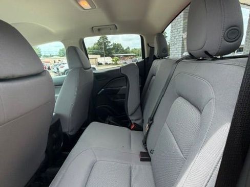 Certified 2022 Chevrolet Colorado W/T w/ Custom Special Edition AWD/4WD image 16