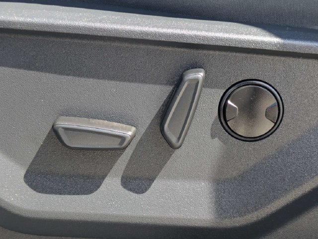 Used 2025 Ford Expedition Active AWD/4WD image 19