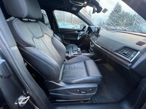 Used 2021 Audi Q5 2.0T Premium w/ Convenience Package image 16