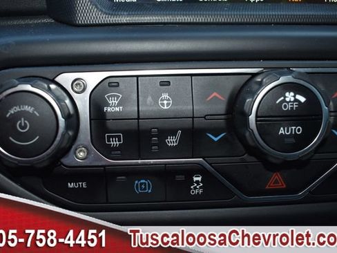 Used 2023 Jeep Wrangler Unlimited Sahara w/ Cold Weather Group AWD/4WD image 38