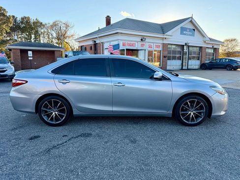 Used 2015 Toyota Camry XSE image 6