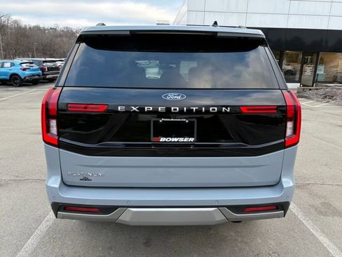 Used 2025 Ford Expedition Platinum w/ Driver's Package image 4