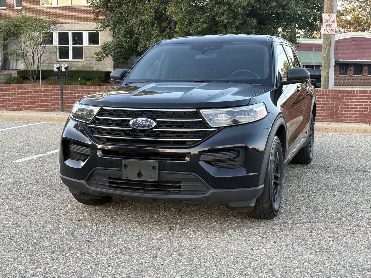 Used 2020 Ford Explorer XLT w/ Comfort Package AWD/4WD image 4