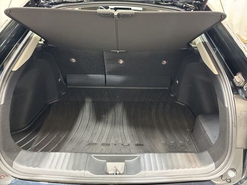 Used 2025 Toyota Prius LE AWD/4WD image 18