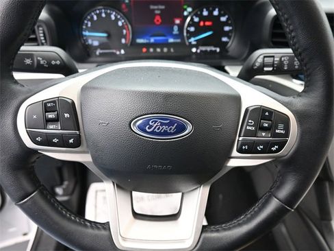Used 2024 Ford Explorer XLT image 20
