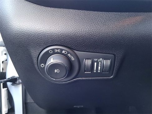 Certified 2024 Jeep Compass Limited image 14