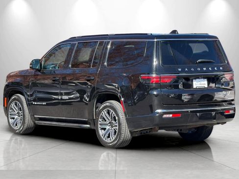 Used 2024 Jeep Wagoneer Series II w/ Flexible Seating Group image 6