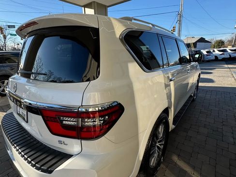 Used 2024 Nissan Armada SL w/ Captain's Chairs Package image 47