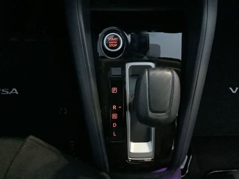 Used 2025 Nissan Versa SV w/ Trunk Package image 28