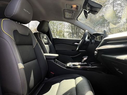 Used 2024 Chevrolet Trax ACTIV w/ Driver Confidence Package image 12