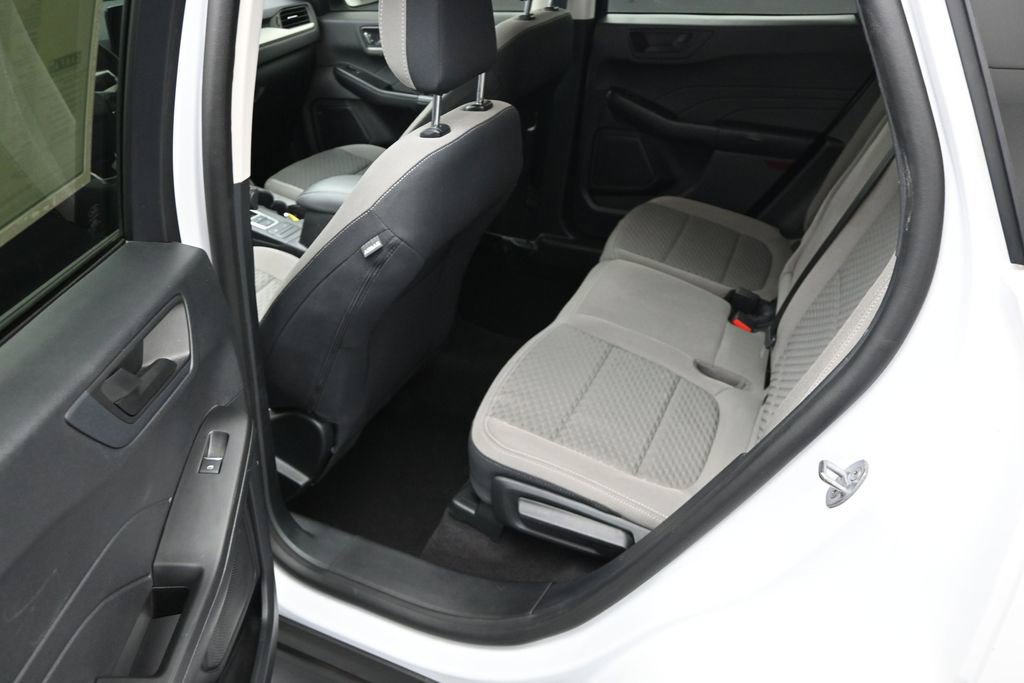 Used 2022 Ford Escape SE w/ Convenience Package FWD image 18