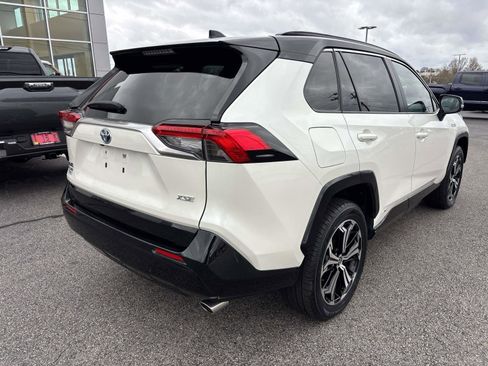 Certified 2022 Toyota RAV4 XSE image 3