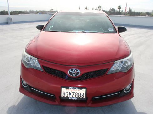 Used 2014 Toyota Camry SE image 7