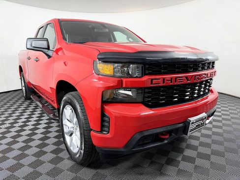 Used 2019 Chevrolet Silverado 1500 Custom w/ Custom Convenience Package AWD/4WD image 5