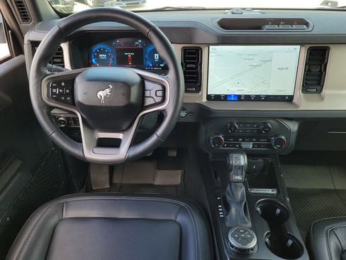 Certified 2025 Ford Bronco Outer Banks AWD/4WD image 9
