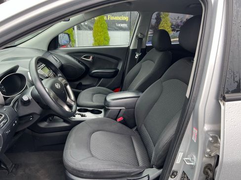 Used 2010 Hyundai Tucson GLS image 7