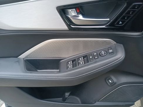 Used 2023 Acura MDX SH-AWD image 15