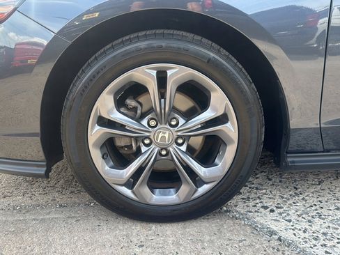 Used 2023 Honda Accord EX image 38