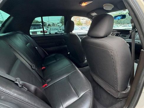 Used 2010 Ford Crown Victoria Police Interceptor RWD image 17