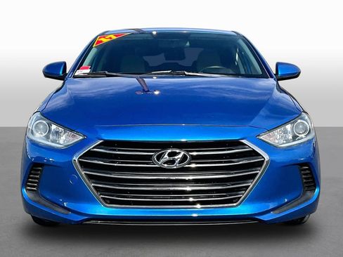 Used 2017 Hyundai Elantra SE FWD image 3