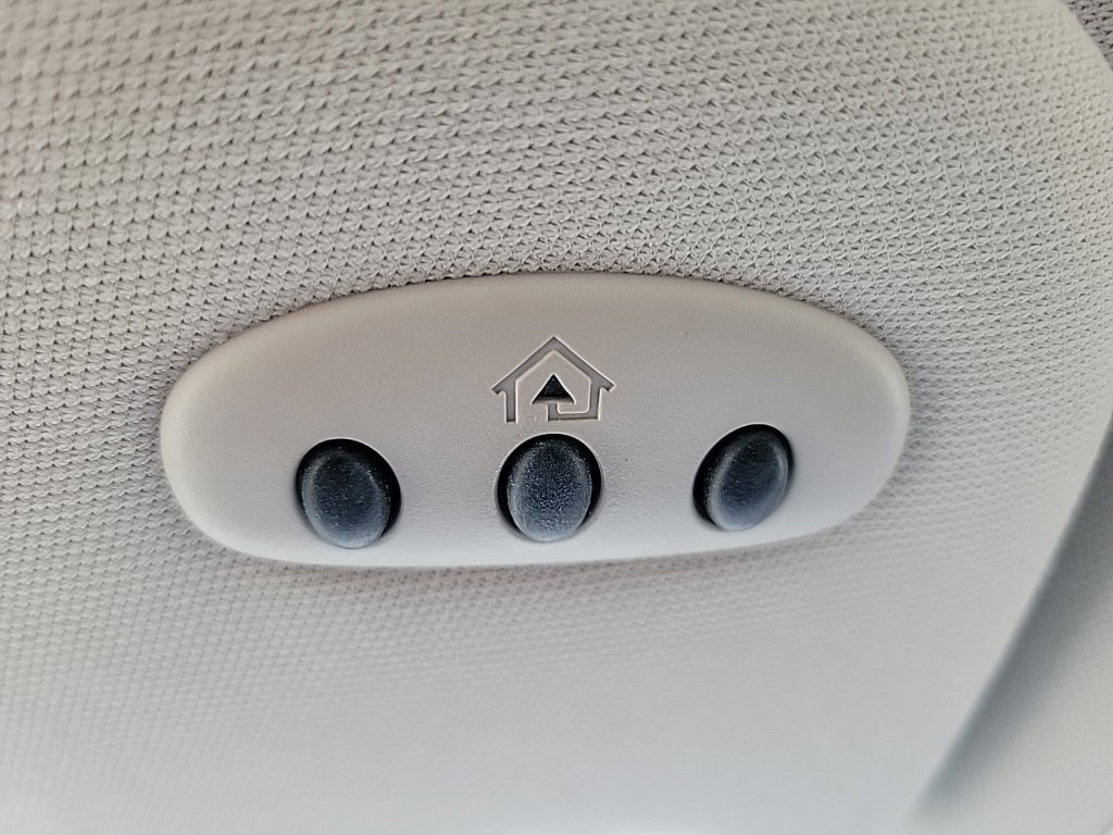 Used 2018 Lincoln MKZ Reserve w/ Climate Package FWD image 15