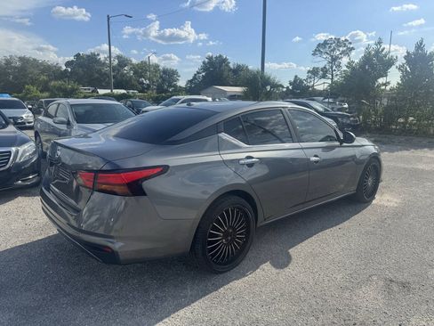 Used 2020 Nissan Altima 2.5 S FWD image 3
