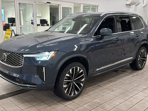 New 2026 Volvo XC90 T8 Plus w/ Protection Package Premier image 9