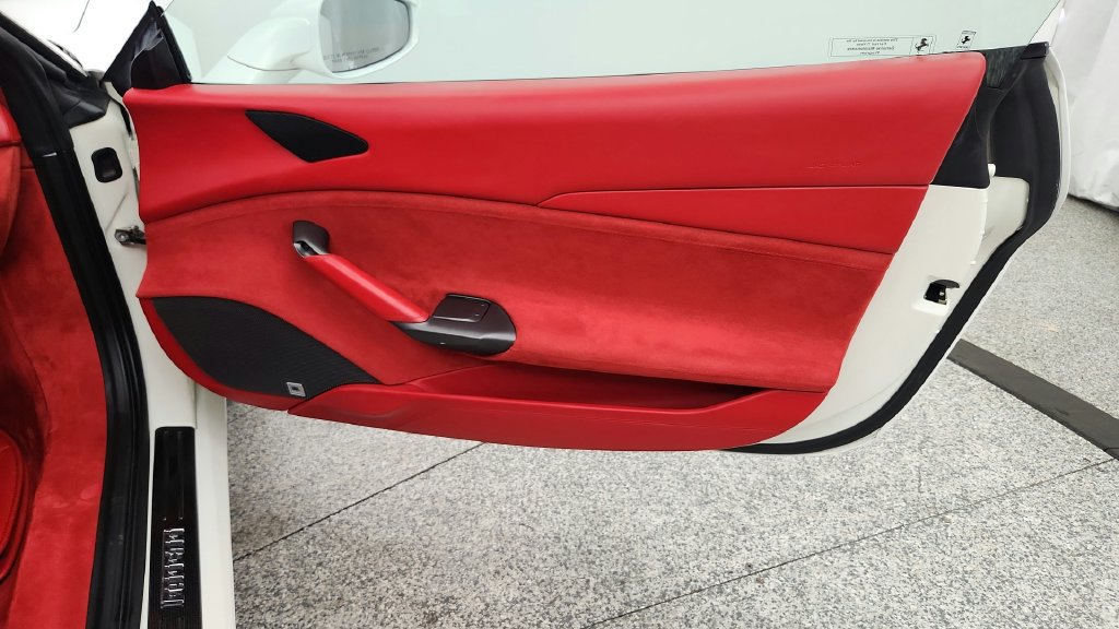 Used 2017 Ferrari 488 Spider RWD image 47