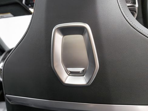 Used 2023 BMW 760i xDrive w/ Executive Package image 58